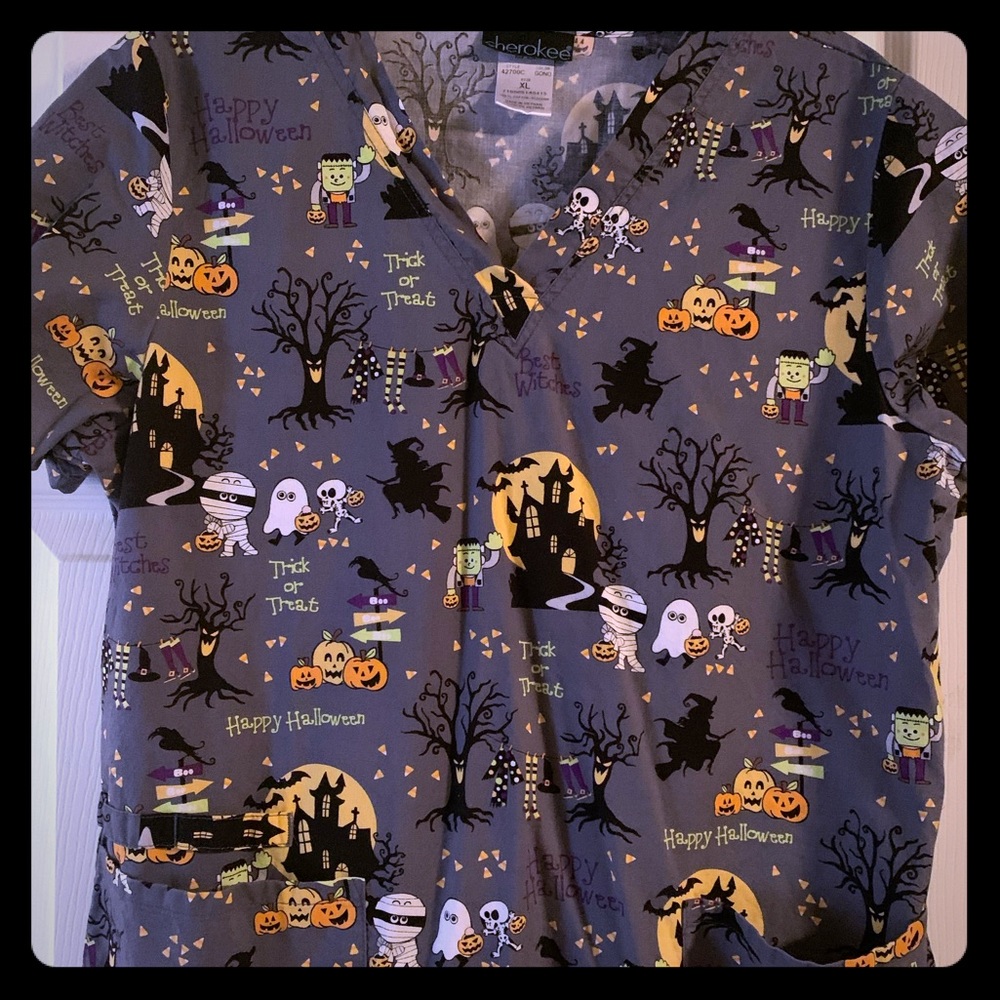 Women’s scrub top